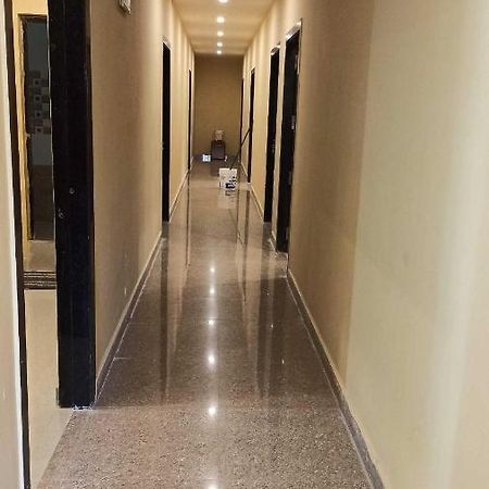 สปอต ออน 73478 ศรี ศรีนิวาส ลอดจ์ Hotel Kurmannapalem ภายนอก รูปภาพ